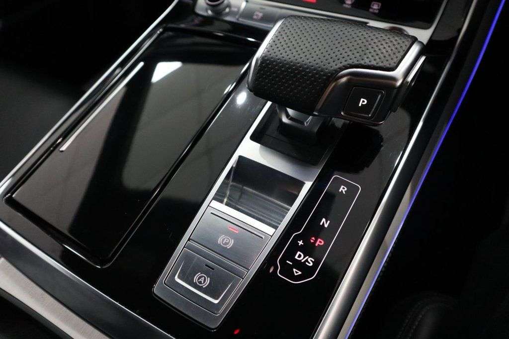 2020 AUDI SQ8 2020 AUDI SQ8