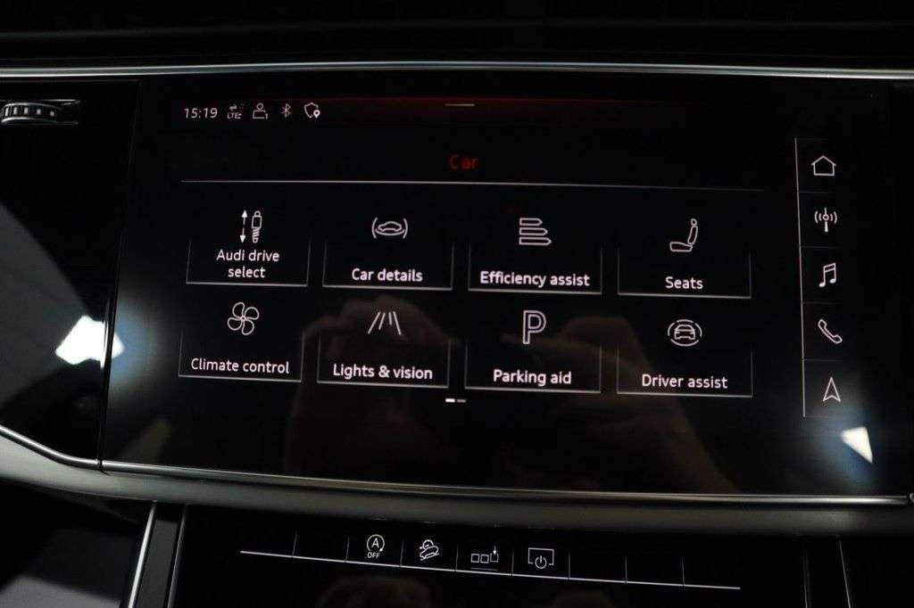 2020 AUDI SQ8 2020 AUDI SQ8