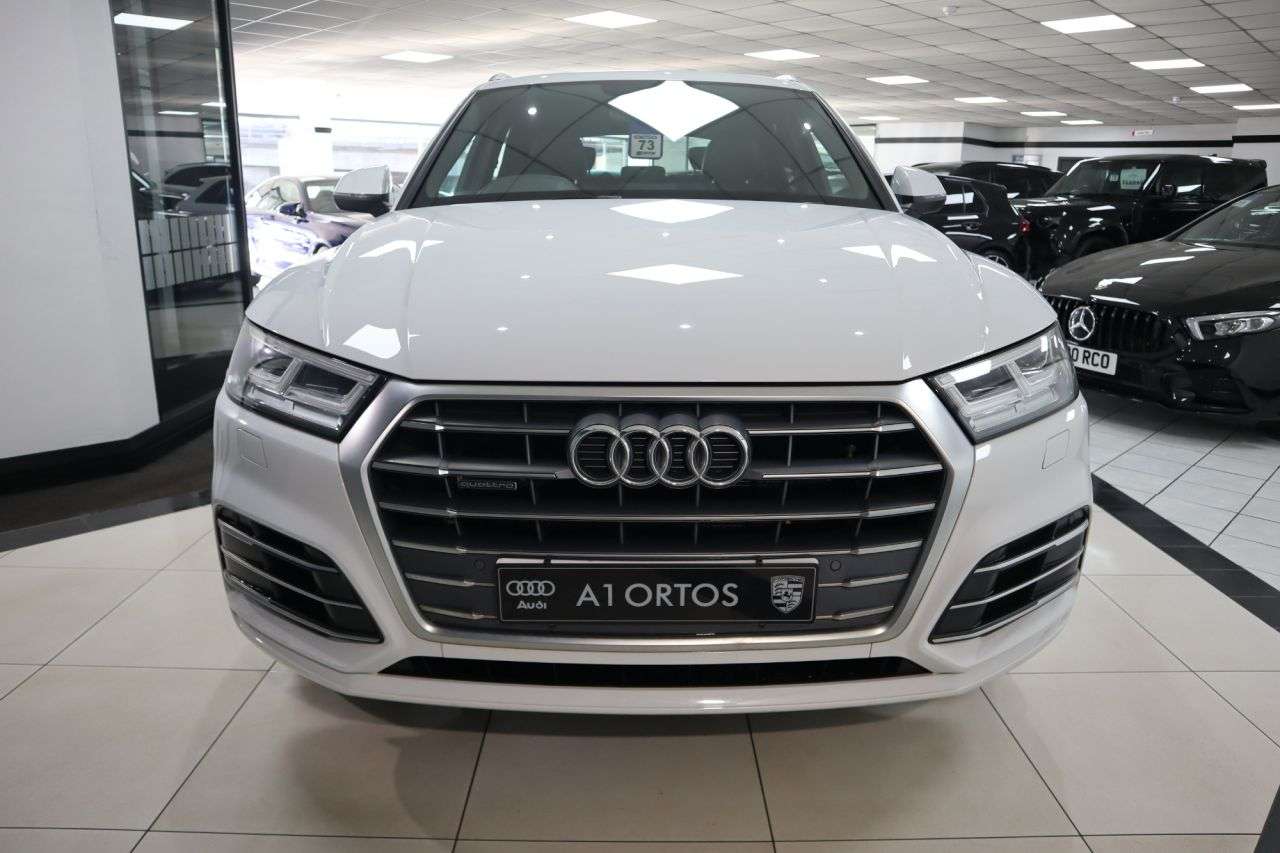 A 2018 AUDI Q5 2.0 TDI S line SUV 5dr Diesel S Tronic quattro Euro 6 (s/s) (190 ps) GENUIN A 2018 AUDI Q5 2.0 TDI S line SUV 5dr Diesel S Tronic quattro Euro 6 (s/s) (190 ps) GENUIN