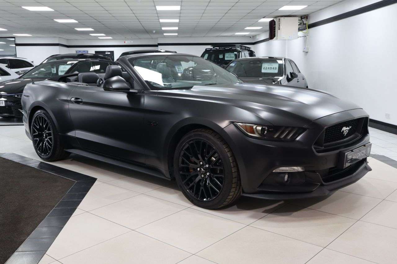 A 2017 FORD MUSTANG 5.0 V8 GT Convertible 2dr Petrol SelShift Euro 6 (416 bhp) ABSOLUTE STUNNIN A 2017 FORD MUSTANG 5.0 V8 GT Convertible 2dr Petrol SelShift Euro 6 (416 bhp) ABSOLUTE STUNNIN