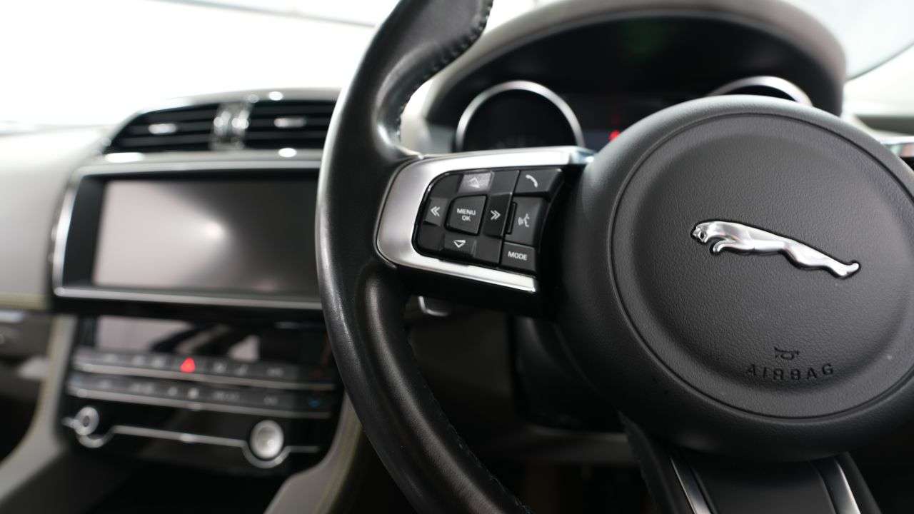 2020 JAGUAR F-PACE 2020 JAGUAR F-PACE