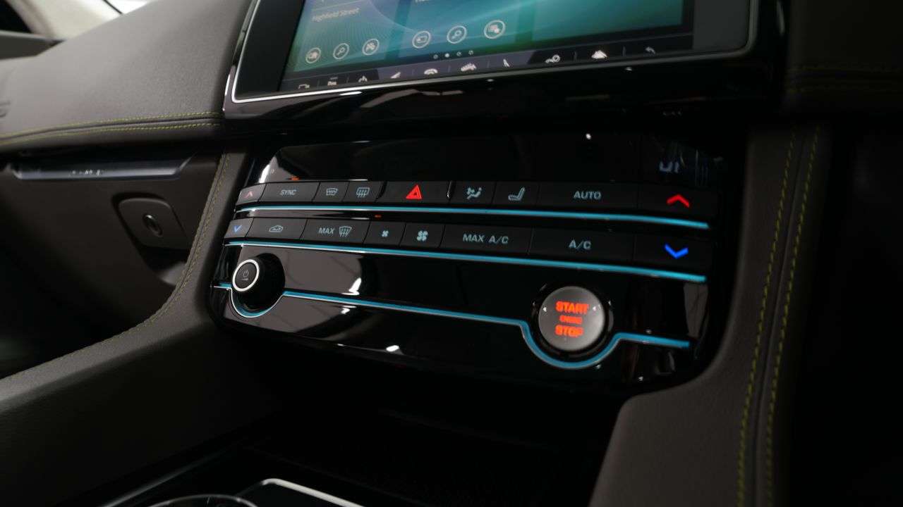 2020 JAGUAR F-PACE 2020 JAGUAR F-PACE