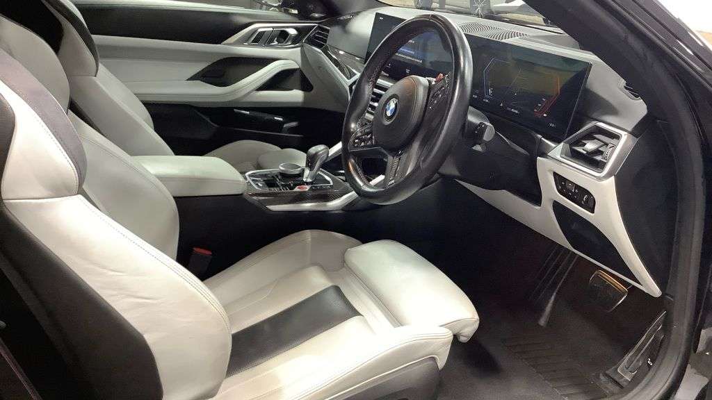 2023 BMW M4 2023 BMW M4