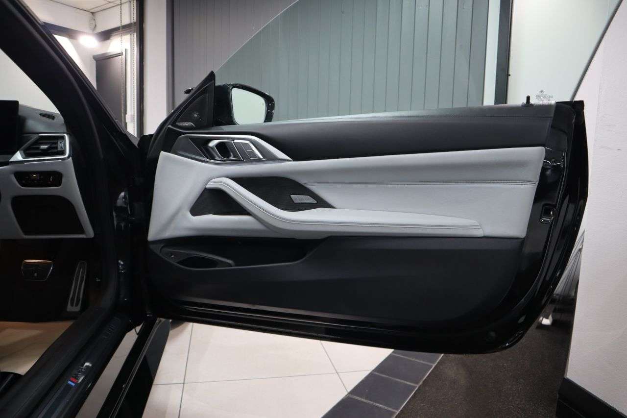 2023 BMW M4 2023 BMW M4