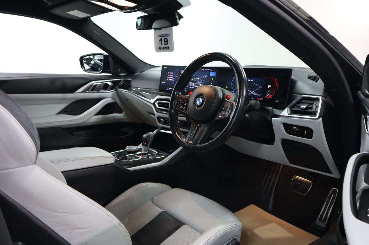 2023 BMW M4 2023 BMW M4