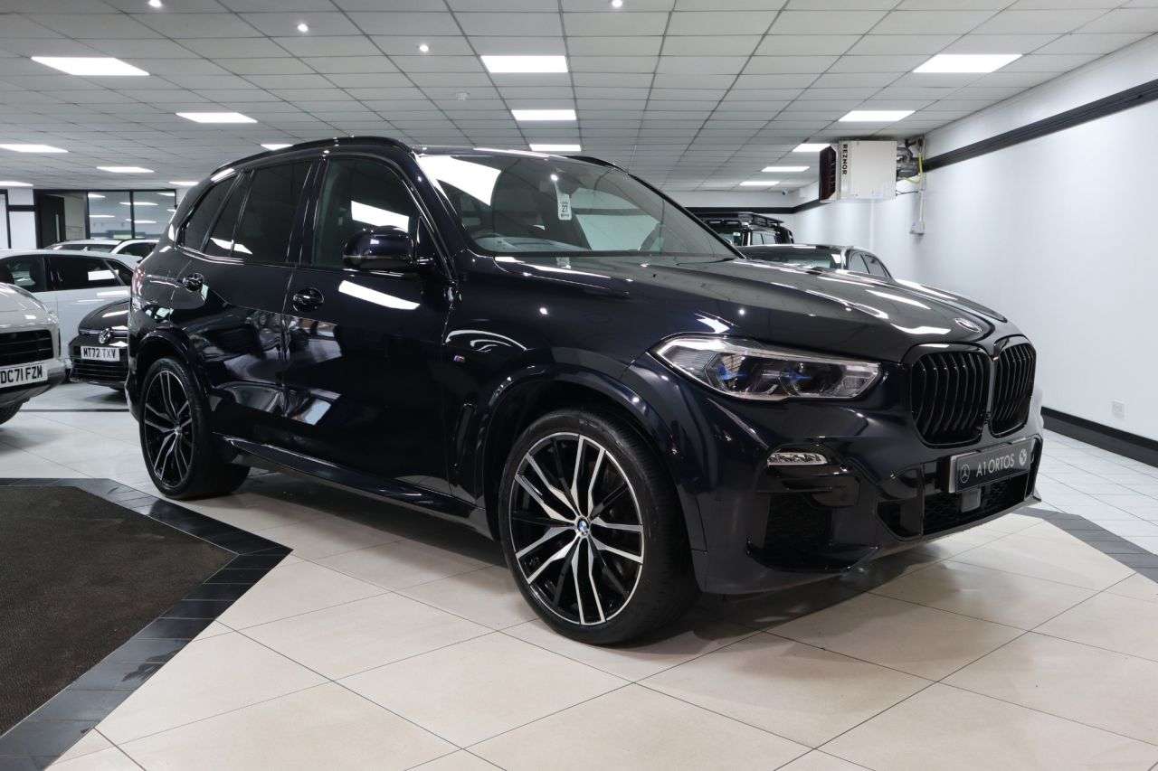 A 2021 BMW X5 3.0 45e 24kWh M Sport SUV 5dr Petrol Plug-in Hybrid Auto xDrive Euro 6 (s/s A 2021 BMW X5 3.0 45e 24kWh M Sport SUV 5dr Petrol Plug-in Hybrid Auto xDrive Euro 6 (s/s