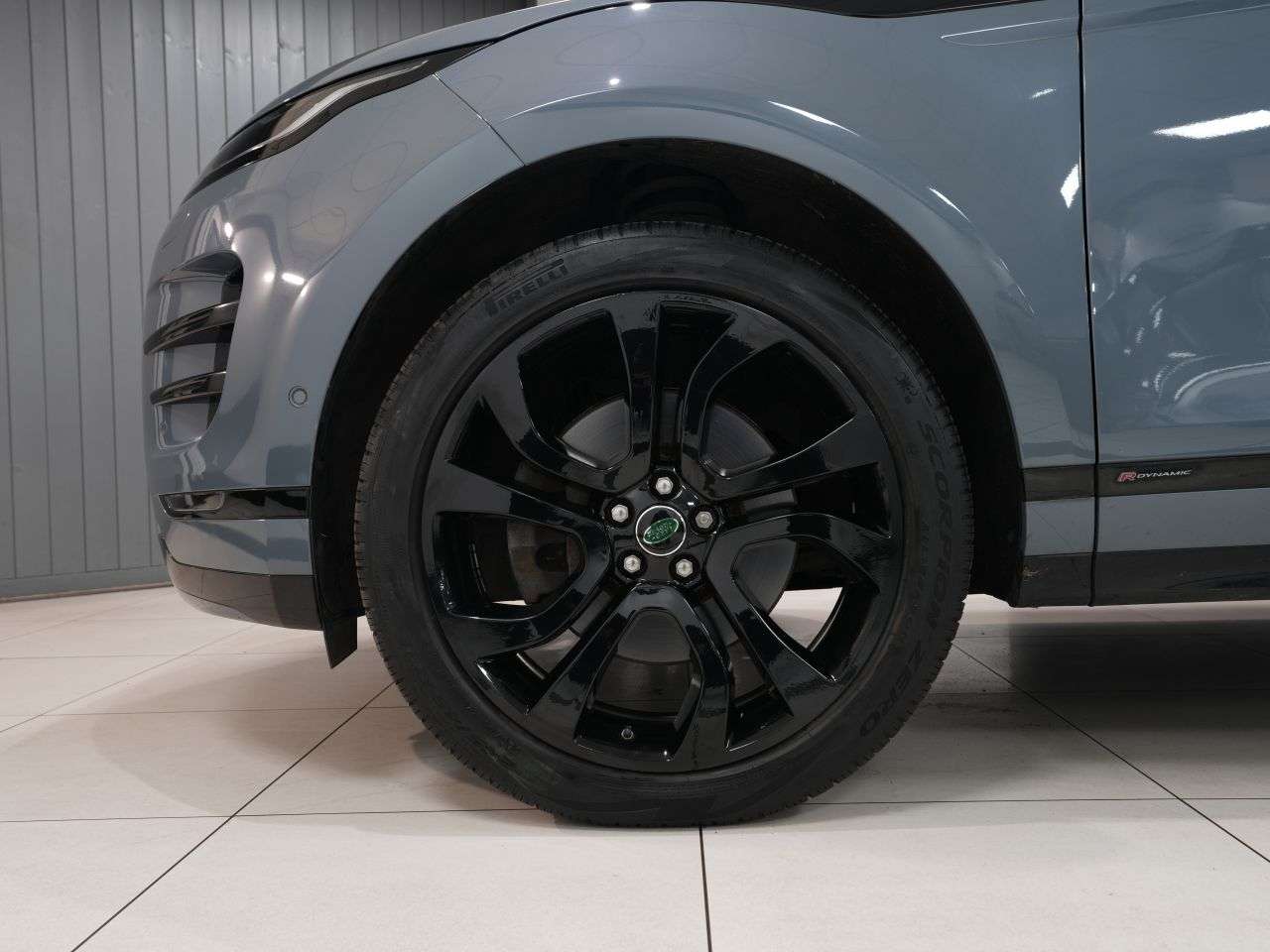A 2019 LAND ROVER RANGE ROVER EVOQUE 2.0 D180 First Edition SUV 5dr Diesel Auto 4WD Euro 6 (s/s) (180 ps) ONE FO A 2019 LAND ROVER RANGE ROVER EVOQUE 2.0 D180 First Edition SUV 5dr Diesel Auto 4WD Euro 6 (s/s) (180 ps) ONE FO