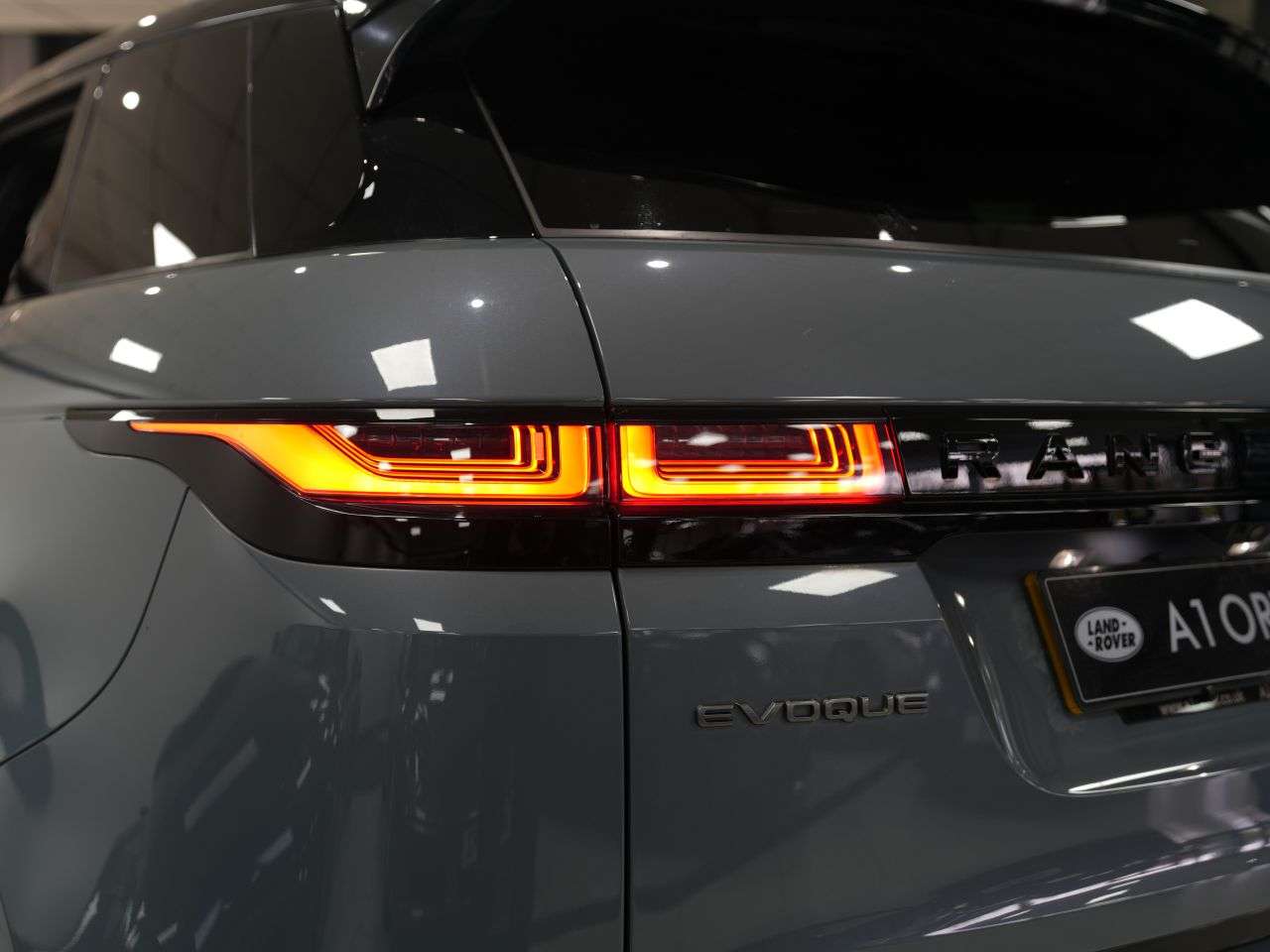 2019 LAND ROVER RANGE ROVER EVOQUE 2019 LAND ROVER RANGE ROVER EVOQUE