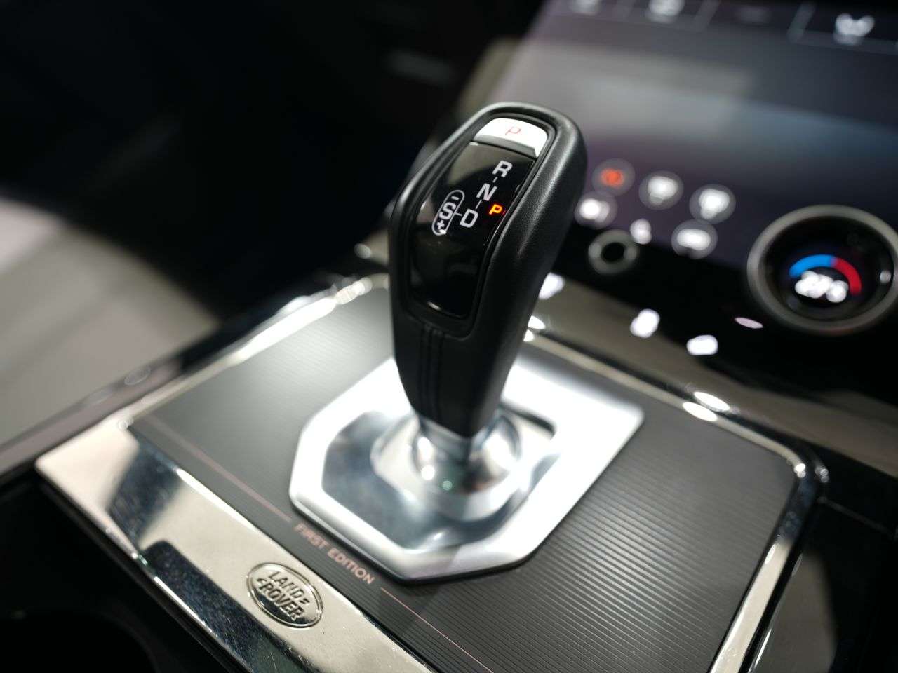 2019 LAND ROVER RANGE ROVER EVOQUE 2019 LAND ROVER RANGE ROVER EVOQUE