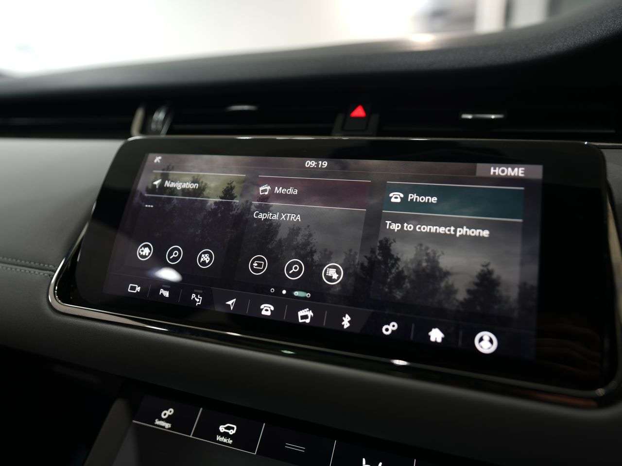 2019 LAND ROVER RANGE ROVER EVOQUE 2019 LAND ROVER RANGE ROVER EVOQUE