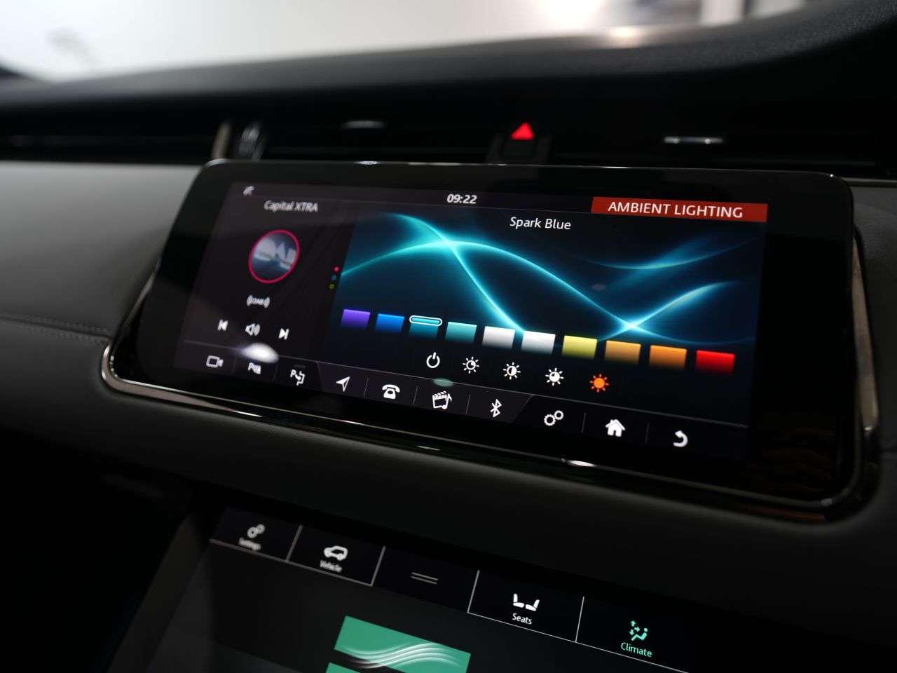 2019 LAND ROVER RANGE ROVER EVOQUE 2019 LAND ROVER RANGE ROVER EVOQUE