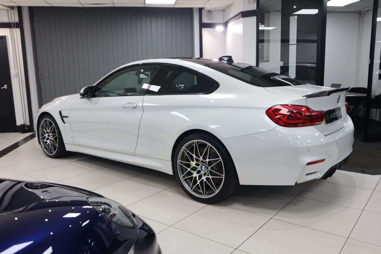 2018 BMW M4 2018 BMW M4