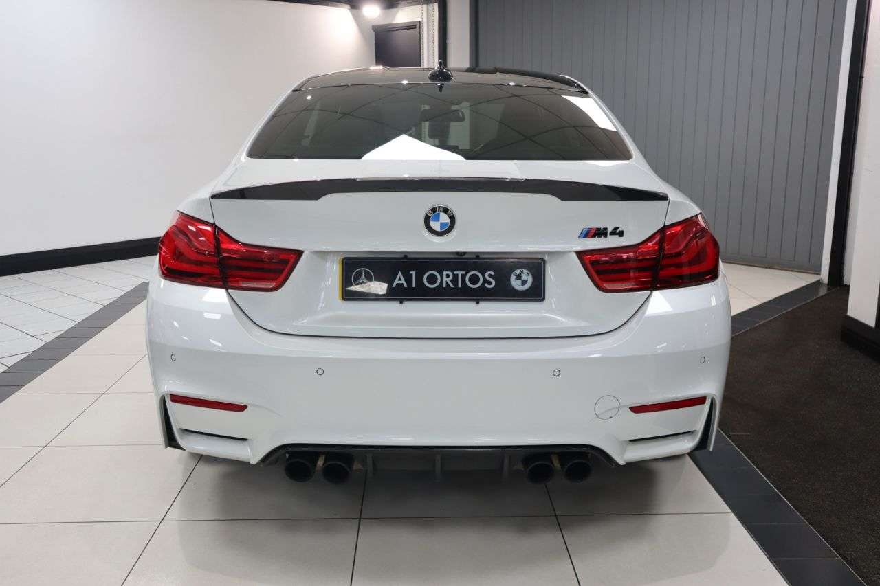 2018 BMW M4 2018 BMW M4