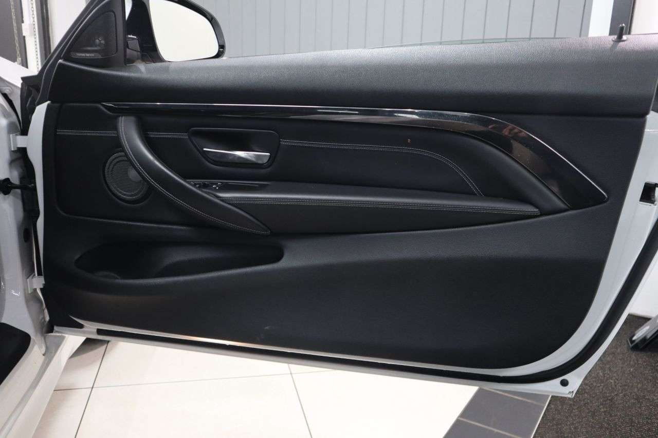 2018 BMW M4 2018 BMW M4