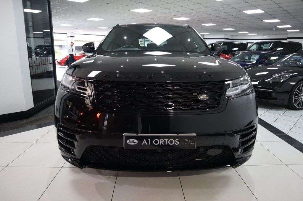 A 2019 LAND ROVER RANGE ROVER VELAR 3.0 D300 R-Dynamic HSE SUV 5dr Diesel Auto 4WD Euro 6 (s/s) (300 ps) FULL L A 2019 LAND ROVER RANGE ROVER VELAR 3.0 D300 R-Dynamic HSE SUV 5dr Diesel Auto 4WD Euro 6 (s/s) (300 ps) FULL L