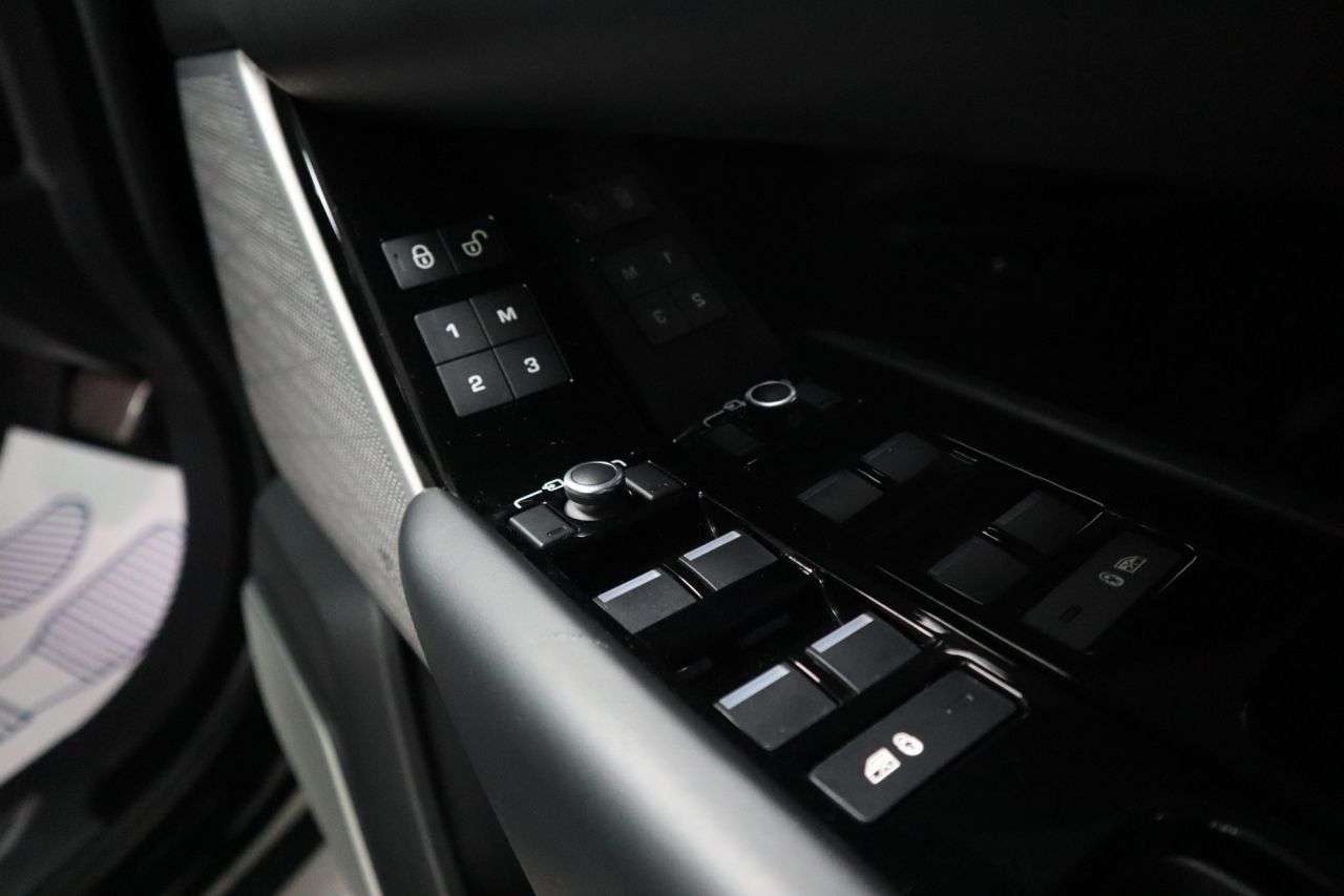 2019 LAND ROVER RANGE ROVER VELAR 2019 LAND ROVER RANGE ROVER VELAR