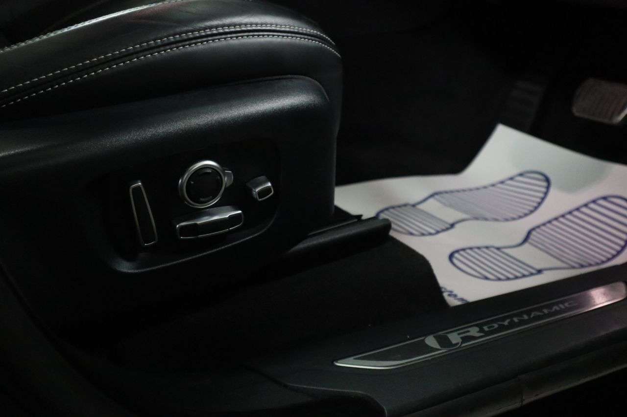 2019 LAND ROVER RANGE ROVER VELAR 2019 LAND ROVER RANGE ROVER VELAR