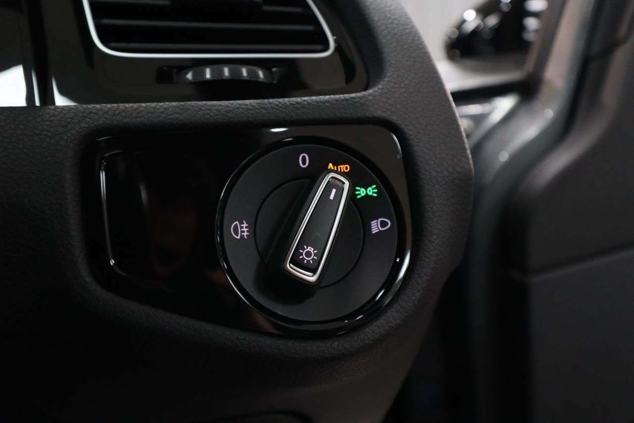 2020 VOLKSWAGEN GOLF 2020 VOLKSWAGEN GOLF