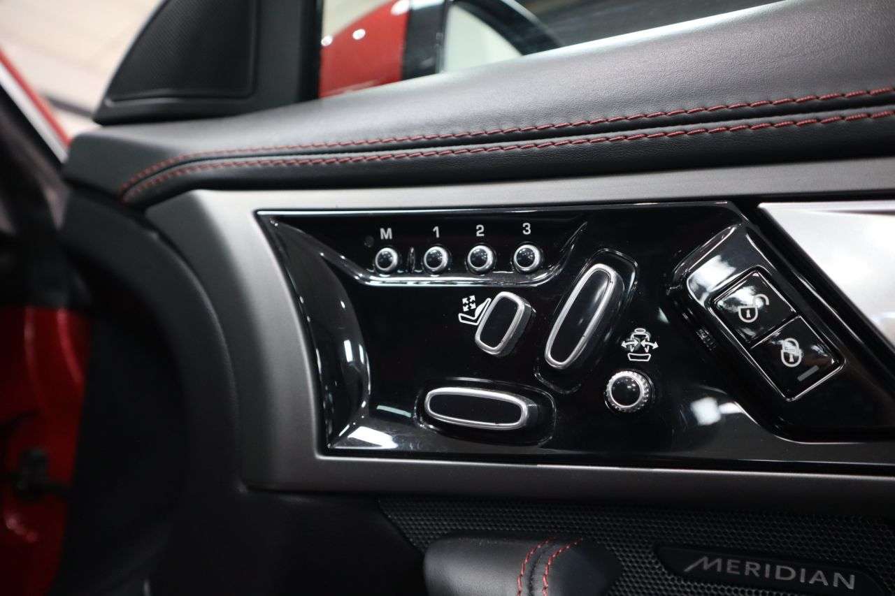 2013 JAGUAR F-TYPE 2013 JAGUAR F-TYPE