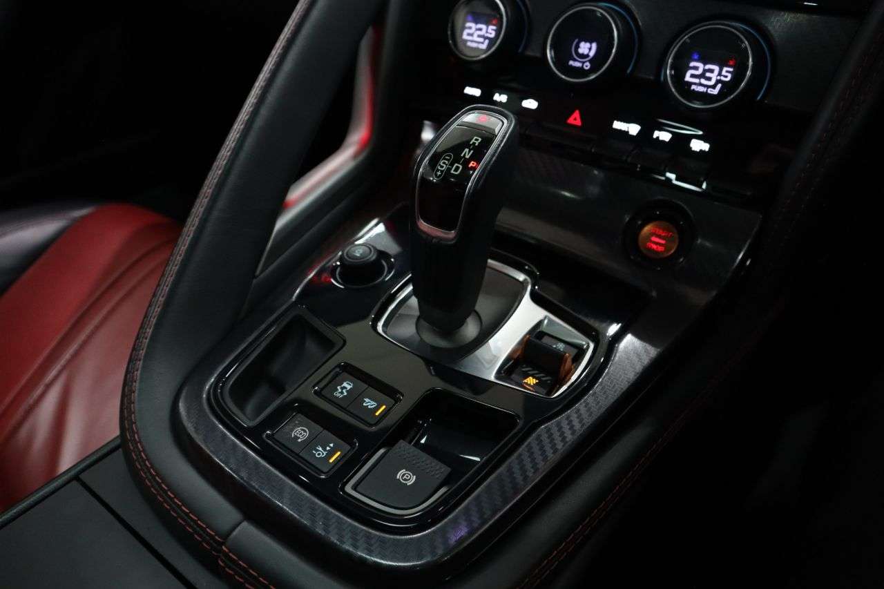 2013 JAGUAR F-TYPE 2013 JAGUAR F-TYPE