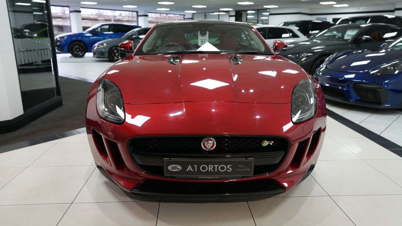 A 2013 JAGUAR F-TYPE 5.0 V8 R AUTO Euro 5 550 BHP HIGHLY DESIRABLE RARE EXAMPLE! A 2013 JAGUAR F-TYPE 5.0 V8 R AUTO Euro 5 550 BHP HIGHLY DESIRABLE RARE EXAMPLE!