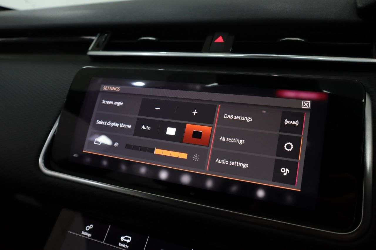 2019 LAND ROVER RANGE ROVER VELAR 2019 LAND ROVER RANGE ROVER VELAR