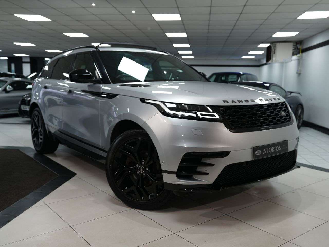 2019 LAND ROVER RANGE ROVER VELAR 2019 LAND ROVER RANGE ROVER VELAR
