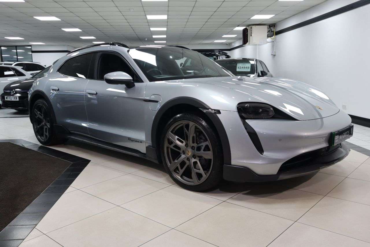 A 2022 PORSCHE TAYCAN Performance Plus 93.4kWh 4 Cross Turismo 5dr Electric Auto 4WD (22kW Charge A 2022 PORSCHE TAYCAN Performance Plus 93.4kWh 4 Cross Turismo 5dr Electric Auto 4WD (22kW Charge