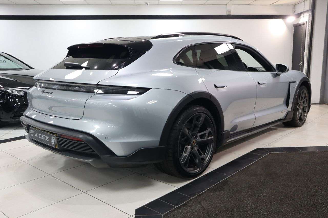 2022 PORSCHE TAYCAN 2022 PORSCHE TAYCAN