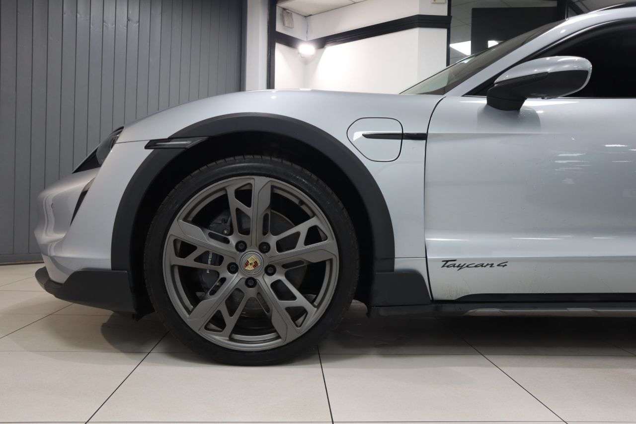 2022 PORSCHE TAYCAN 2022 PORSCHE TAYCAN