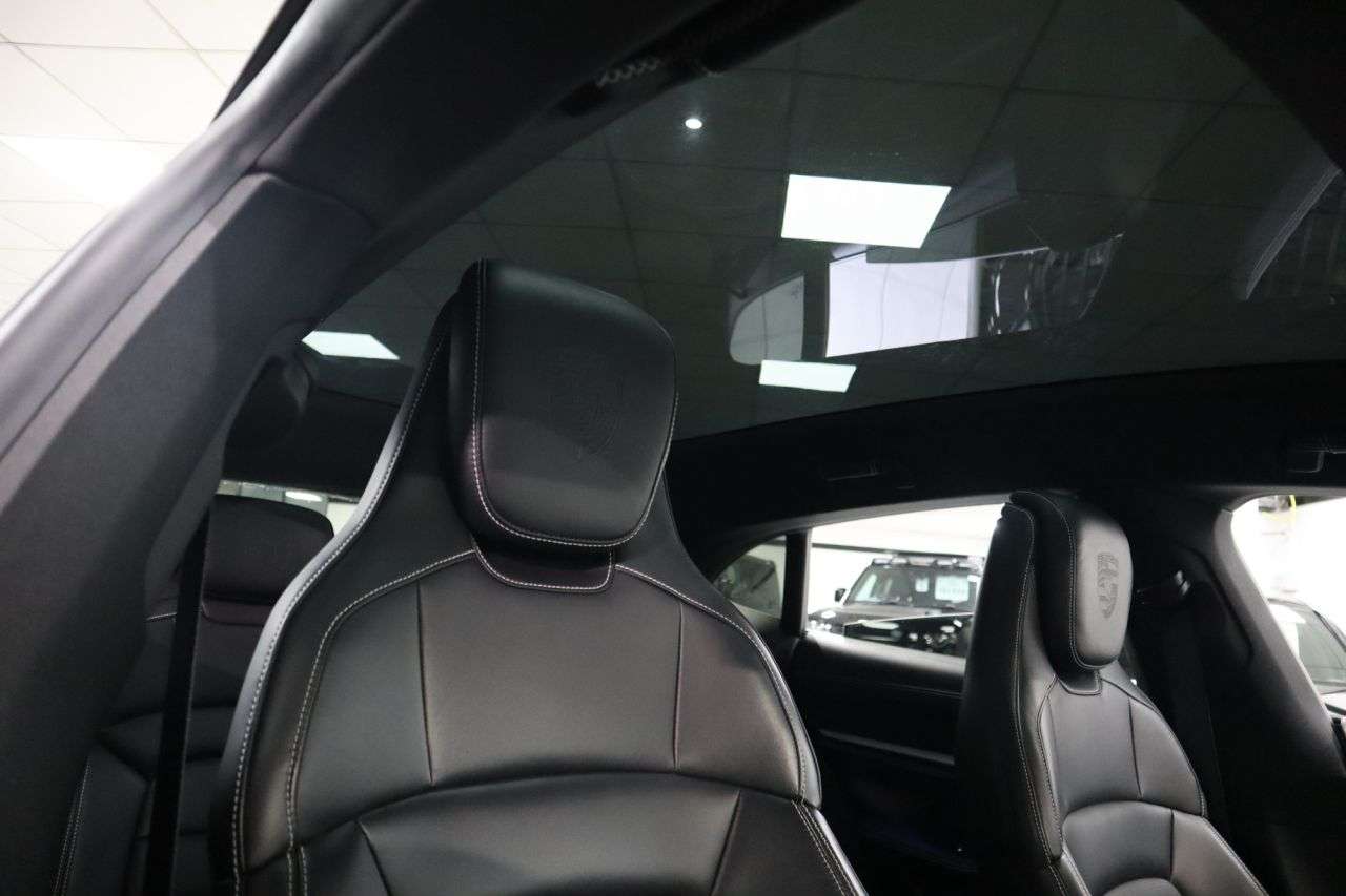 A 2022 PORSCHE TAYCAN Performance Plus 93.4kWh 4 Cross Turismo 5dr Electric Auto 4WD (22kW Charge A 2022 PORSCHE TAYCAN Performance Plus 93.4kWh 4 Cross Turismo 5dr Electric Auto 4WD (22kW Charge