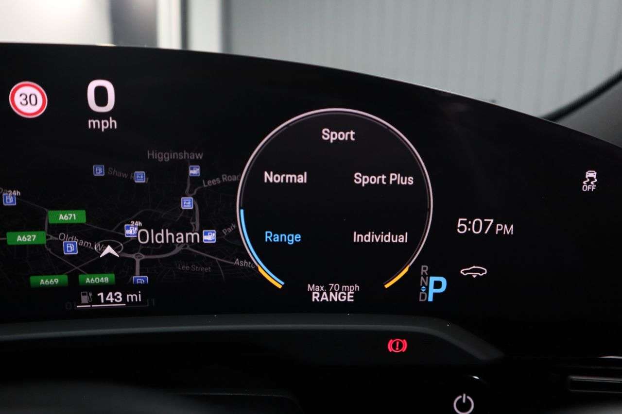 2022 PORSCHE TAYCAN 2022 PORSCHE TAYCAN