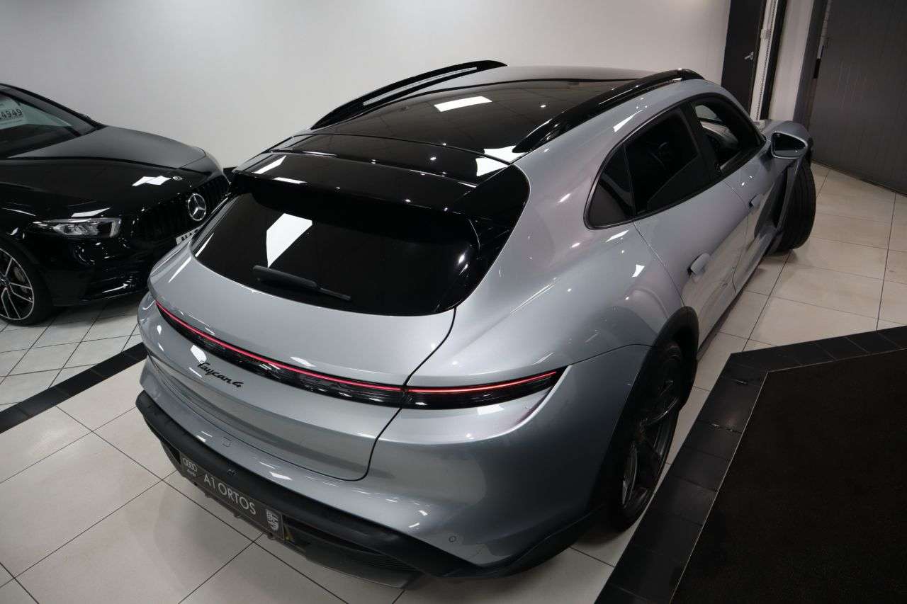 2022 PORSCHE TAYCAN 2022 PORSCHE TAYCAN