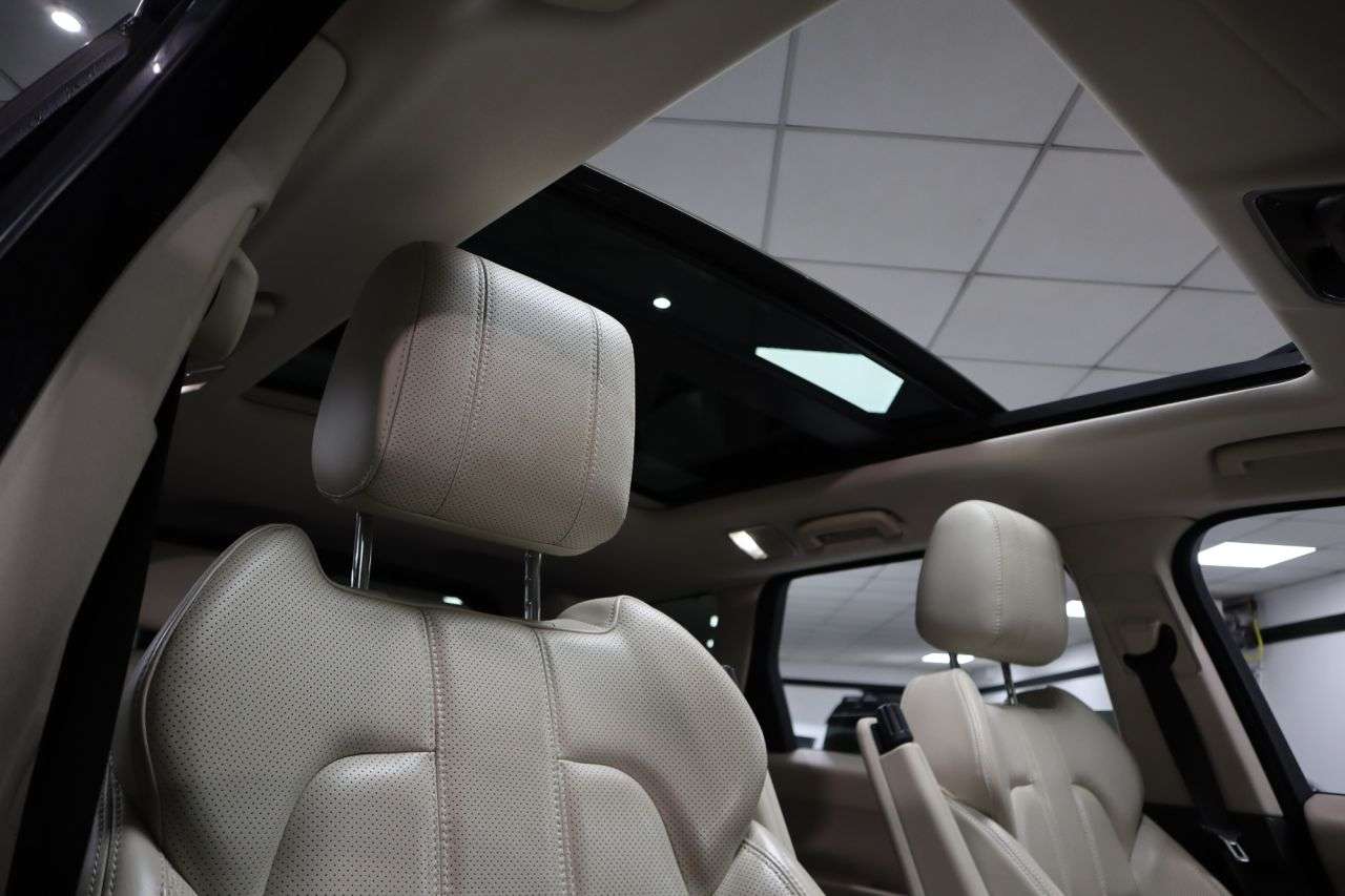 A 2017 LAND ROVER RANGE ROVER SPORT 3.0 SD V6 HSE Dynamic SUV 5dr Diesel Auto 4WD Euro 6 (s/s) (306 ps) 1 OWNER A 2017 LAND ROVER RANGE ROVER SPORT 3.0 SD V6 HSE Dynamic SUV 5dr Diesel Auto 4WD Euro 6 (s/s) (306 ps) 1 OWNER