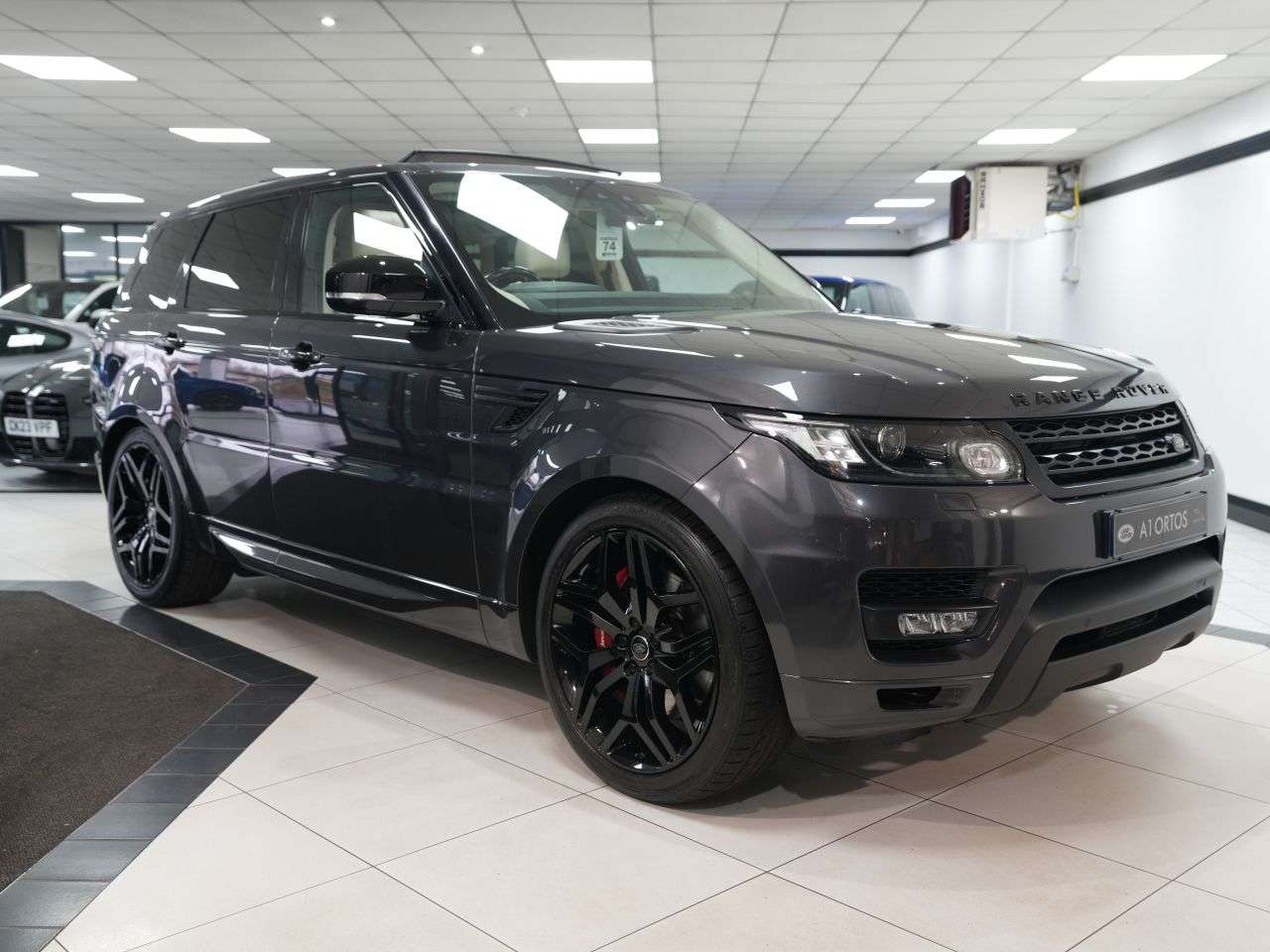 A 2017 LAND ROVER RANGE ROVER SPORT 3.0 SD V6 HSE Dynamic SUV 5dr Diesel Auto 4WD Euro 6 (s/s) (306 ps) 1 OWNER A 2017 LAND ROVER RANGE ROVER SPORT 3.0 SD V6 HSE Dynamic SUV 5dr Diesel Auto 4WD Euro 6 (s/s) (306 ps) 1 OWNER