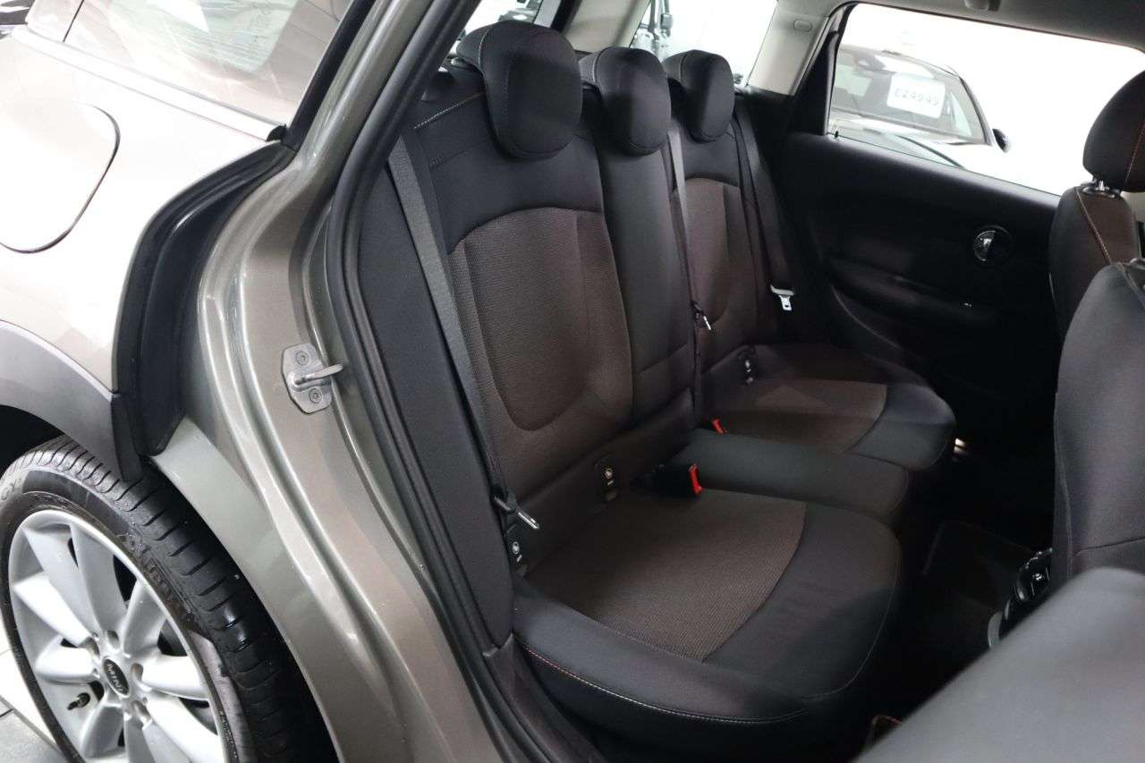 2020 MINI CLUBMAN 2020 MINI CLUBMAN