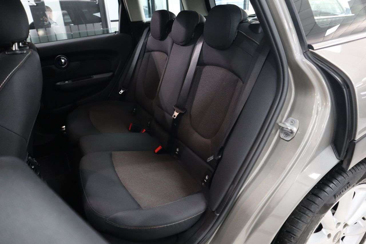 2020 MINI CLUBMAN 2020 MINI CLUBMAN