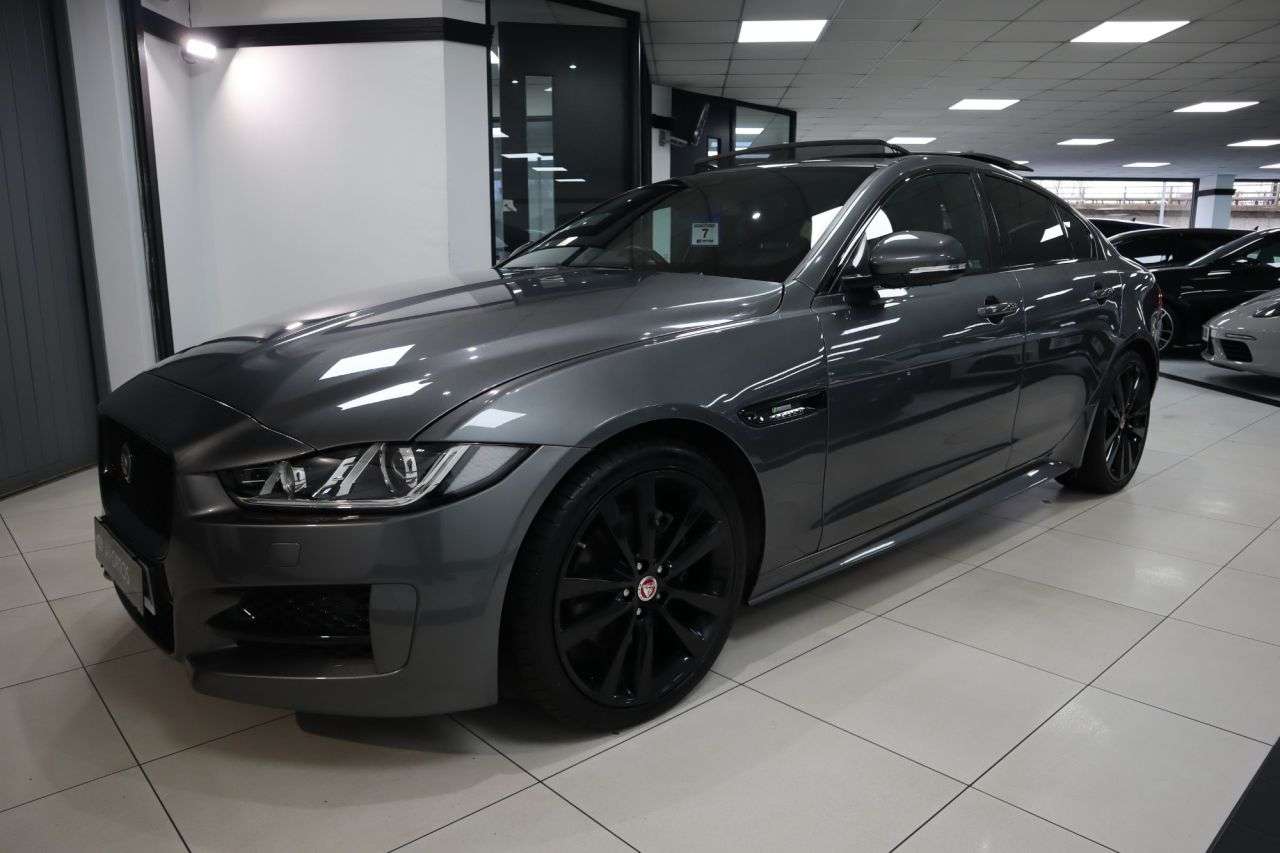 A 2016 JAGUAR XE 2.0d R-Sport Saloon 4dr Diesel Auto Euro 6 (s/s) (180 ps) AMAZING SPEC EXAM A 2016 JAGUAR XE 2.0d R-Sport Saloon 4dr Diesel Auto Euro 6 (s/s) (180 ps) AMAZING SPEC EXAM