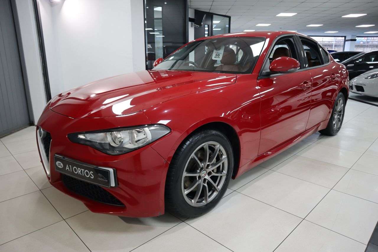 A 2018 ALFA ROMEO GIULIA 2.2 TD Super Saloon 4dr Diesel Auto Euro 6 (s/s) (150 ps) BE QUICK GENUINE A 2018 ALFA ROMEO GIULIA 2.2 TD Super Saloon 4dr Diesel Auto Euro 6 (s/s) (150 ps) BE QUICK GENUINE