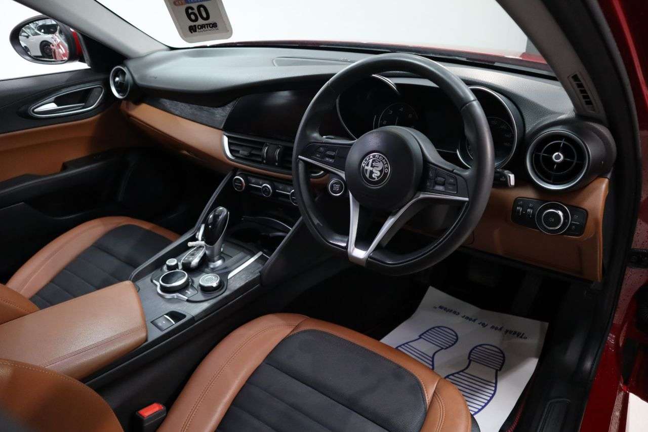 A 2018 ALFA ROMEO GIULIA 2.2 TD Super Saloon 4dr Diesel Auto Euro 6 (s/s) (150 ps) BE QUICK GENUINE A 2018 ALFA ROMEO GIULIA 2.2 TD Super Saloon 4dr Diesel Auto Euro 6 (s/s) (150 ps) BE QUICK GENUINE