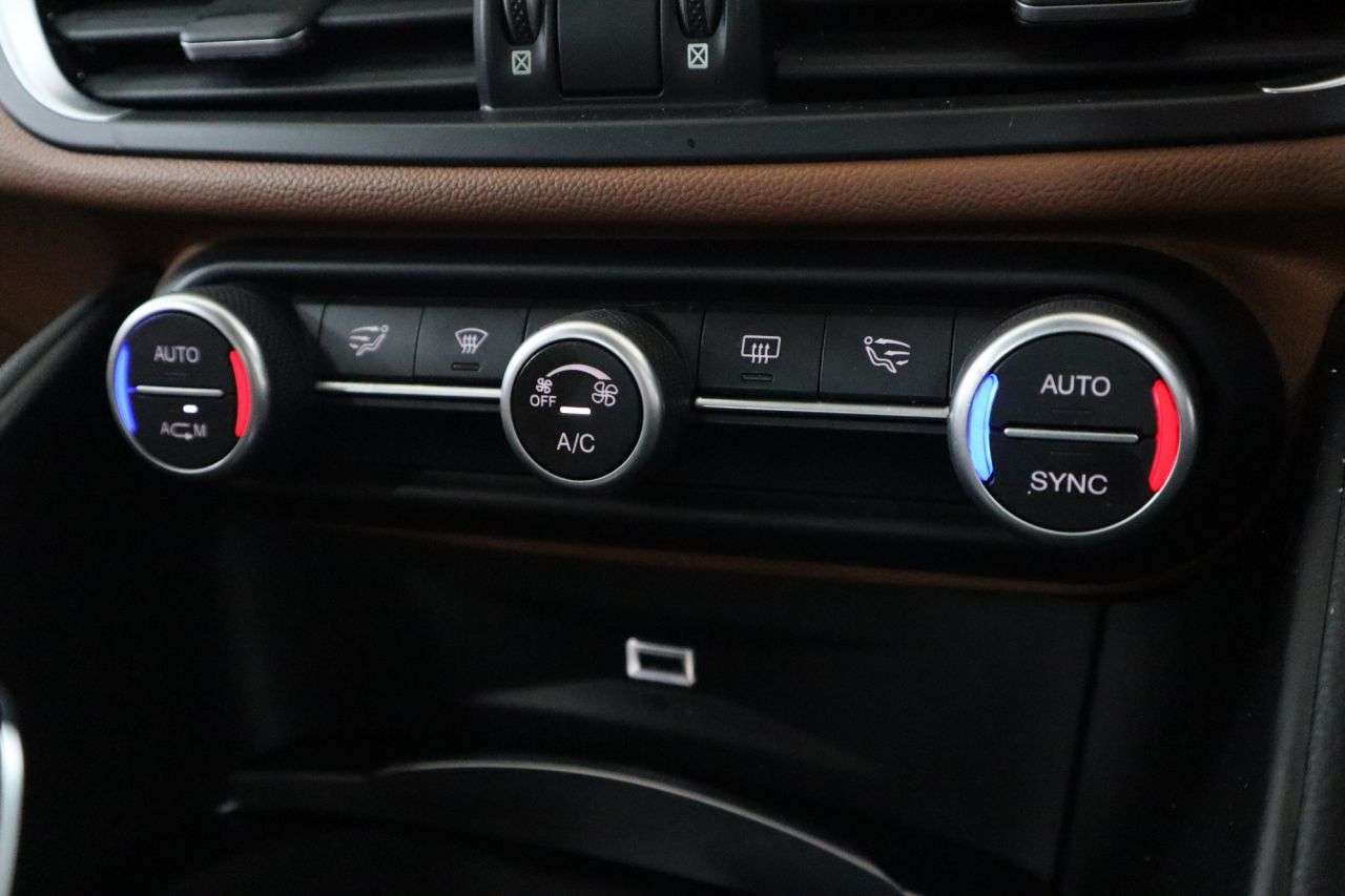 2018 ALFA ROMEO GIULIA 2018 ALFA ROMEO GIULIA