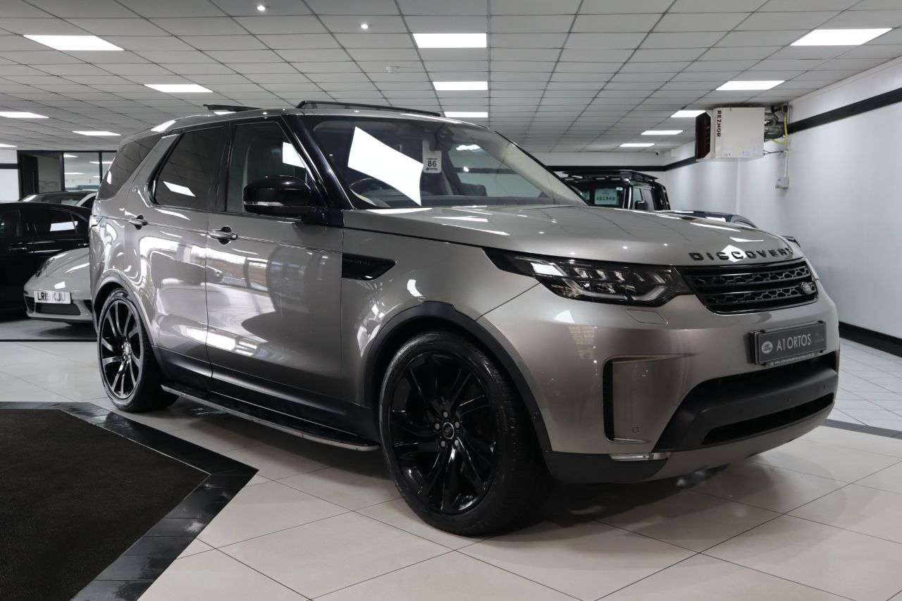 A 2017 LAND ROVER DISCOVERY 3.0 TD V6 First Edition SUV 5dr Diesel Auto 4WD Euro 6 (s/s) (258 ps) ONE F A 2017 LAND ROVER DISCOVERY 3.0 TD V6 First Edition SUV 5dr Diesel Auto 4WD Euro 6 (s/s) (258 ps) ONE F