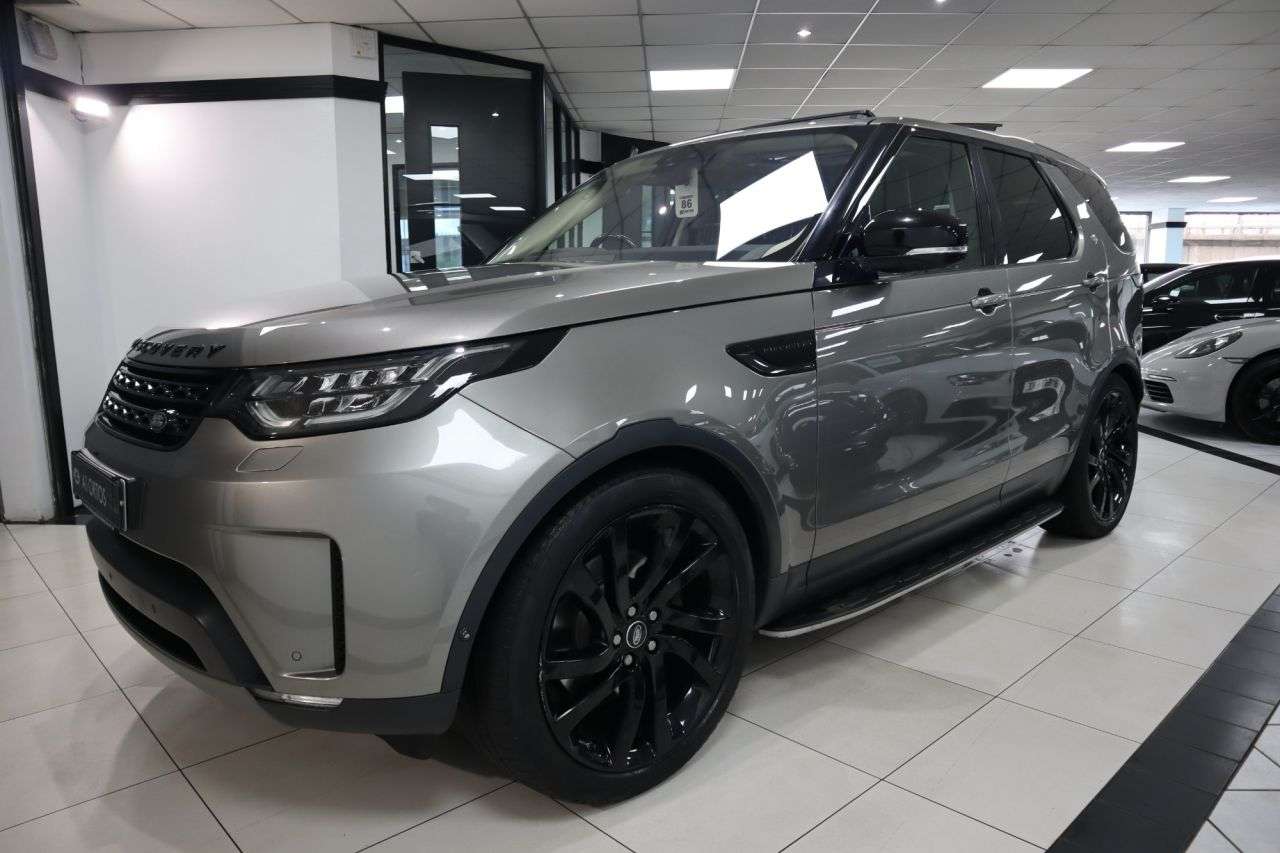 A 2017 LAND ROVER DISCOVERY 3.0 TD V6 First Edition SUV 5dr Diesel Auto 4WD Euro 6 (s/s) (258 ps) ONE F A 2017 LAND ROVER DISCOVERY 3.0 TD V6 First Edition SUV 5dr Diesel Auto 4WD Euro 6 (s/s) (258 ps) ONE F