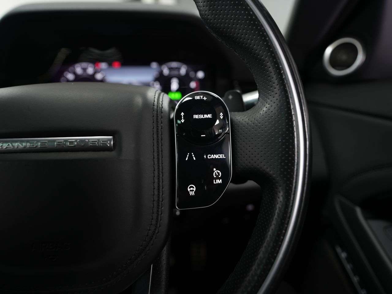 2019 LAND ROVER RANGE ROVER EVOQUE 2019 LAND ROVER RANGE ROVER EVOQUE