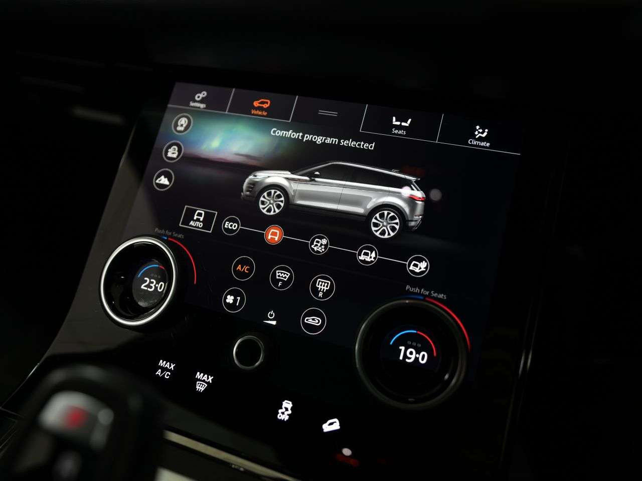 2019 LAND ROVER RANGE ROVER EVOQUE 2019 LAND ROVER RANGE ROVER EVOQUE