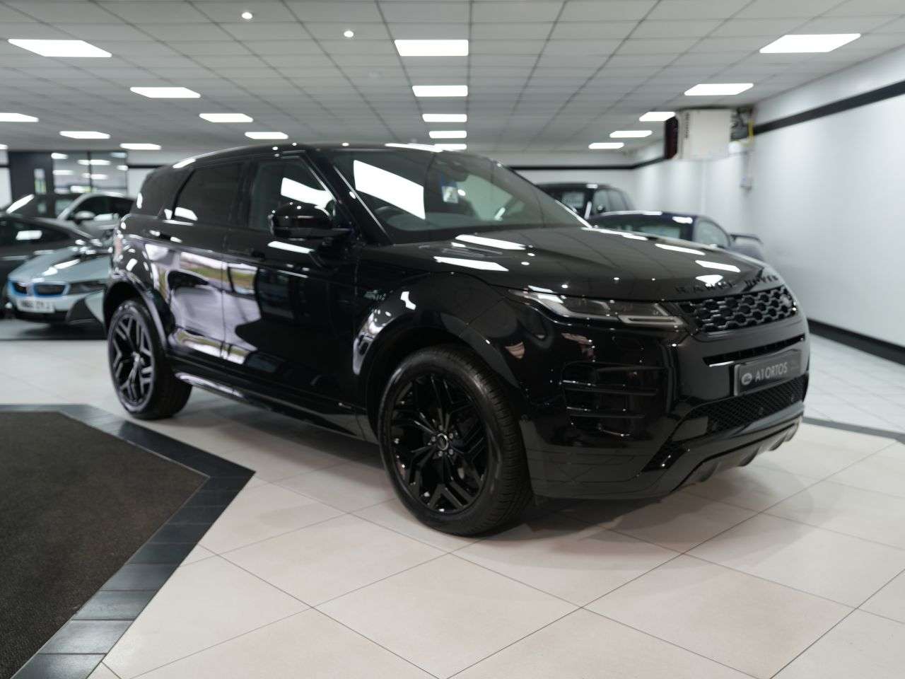 A 2019 LAND ROVER RANGE ROVER EVOQUE 2.0 D180 R-Dynamic HSE SUV 5dr Diesel Auto 4WD Euro 6 (s/s) (180 ps) LAND R A 2019 LAND ROVER RANGE ROVER EVOQUE 2.0 D180 R-Dynamic HSE SUV 5dr Diesel Auto 4WD Euro 6 (s/s) (180 ps) LAND R
