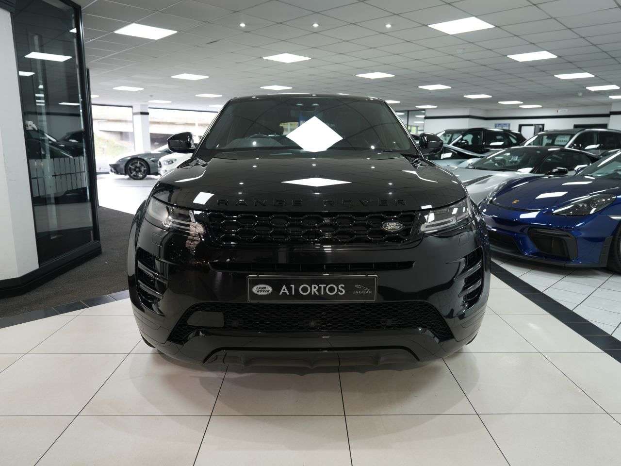 A 2019 LAND ROVER RANGE ROVER EVOQUE 2.0 D180 R-Dynamic HSE SUV 5dr Diesel Auto 4WD Euro 6 (s/s) (180 ps) LAND R A 2019 LAND ROVER RANGE ROVER EVOQUE 2.0 D180 R-Dynamic HSE SUV 5dr Diesel Auto 4WD Euro 6 (s/s) (180 ps) LAND R