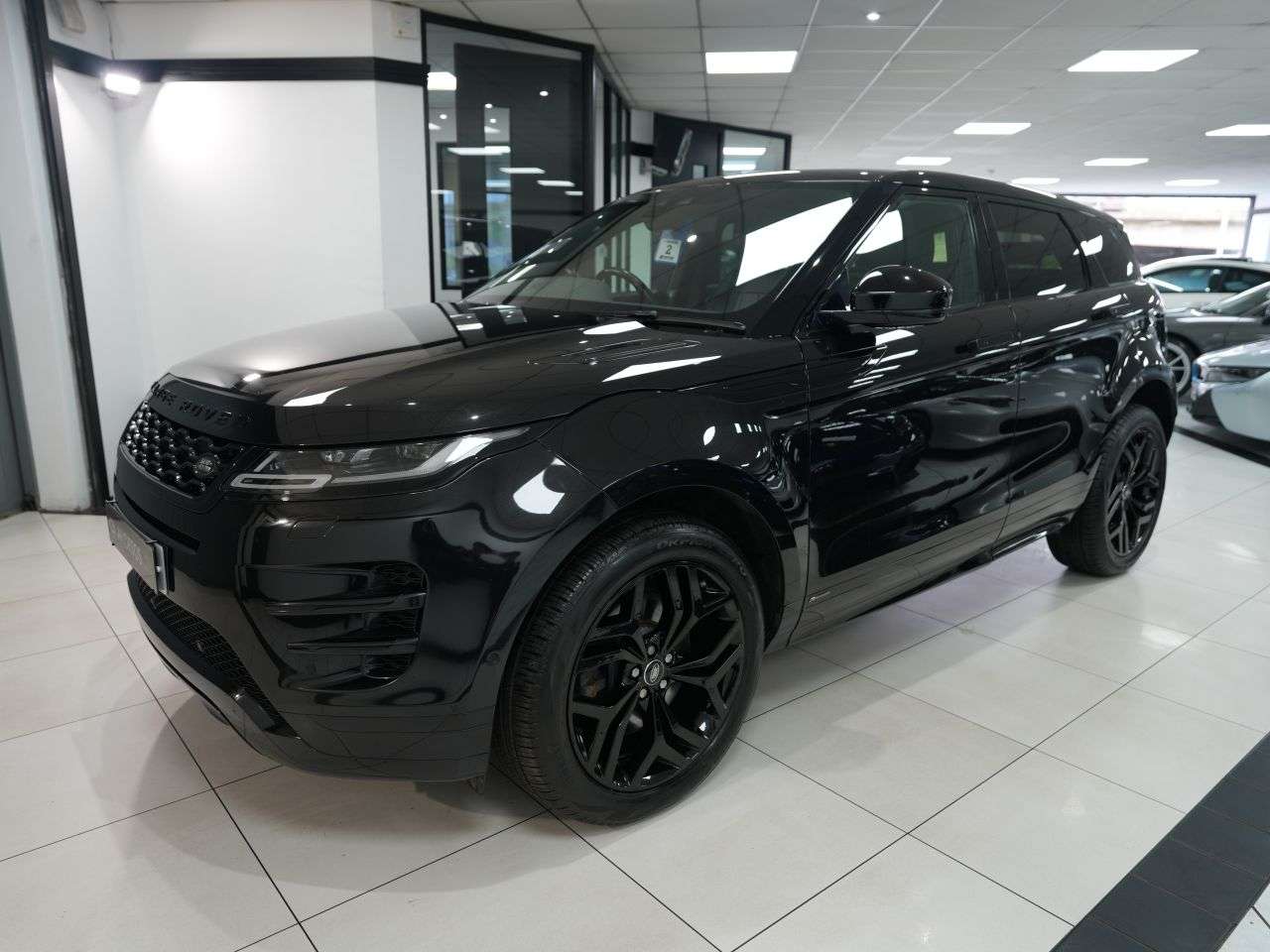 A 2019 LAND ROVER RANGE ROVER EVOQUE 2.0 D180 R-Dynamic HSE SUV 5dr Diesel Auto 4WD Euro 6 (s/s) (180 ps) LAND R A 2019 LAND ROVER RANGE ROVER EVOQUE 2.0 D180 R-Dynamic HSE SUV 5dr Diesel Auto 4WD Euro 6 (s/s) (180 ps) LAND R