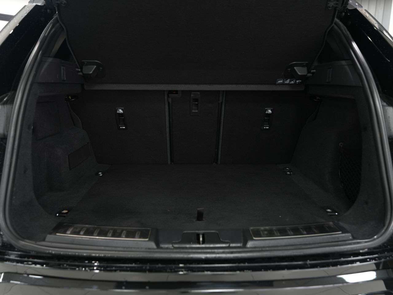 2019 LAND ROVER RANGE ROVER EVOQUE 2019 LAND ROVER RANGE ROVER EVOQUE