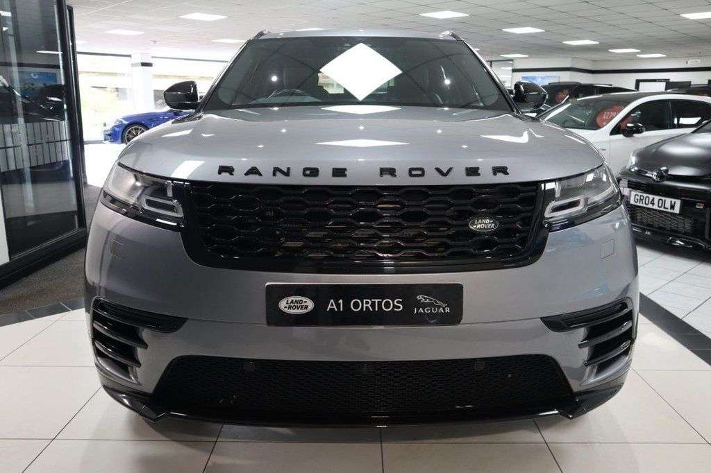 A 2020 LAND ROVER RANGE ROVER VELAR 2.0 D180 R-Dynamic SE SUV 5dr Diesel Auto 4WD Euro 6 (s/s) (180 ps) 1 FORME A 2020 LAND ROVER RANGE ROVER VELAR 2.0 D180 R-Dynamic SE SUV 5dr Diesel Auto 4WD Euro 6 (s/s) (180 ps) 1 FORME